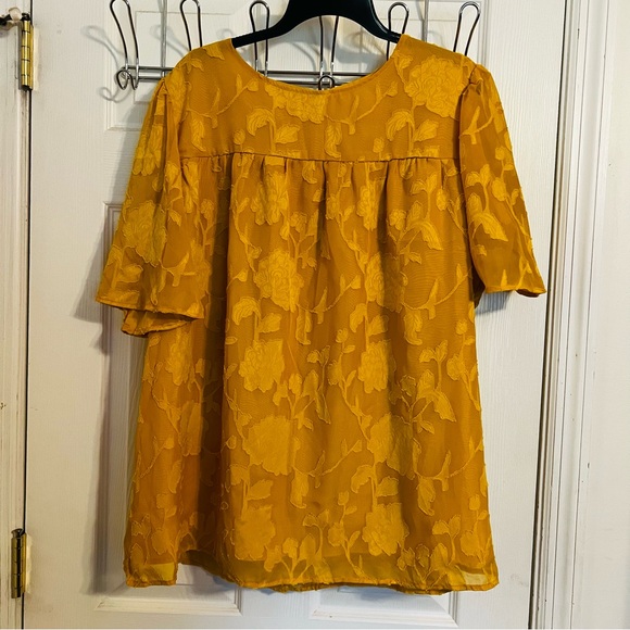 Golden Yellow Top - Picture 1 of 2